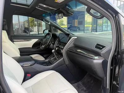2020 Lexus LM 300h Seven-Seater Elegance Edition, фото 2, лот 10318543