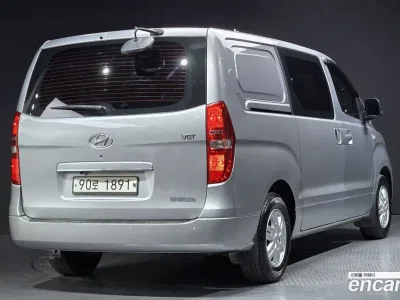 2018 Hyundai Starex Van 5-Seater, фото 1, лот 10193133