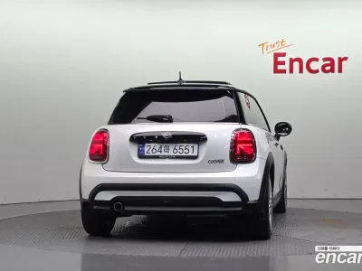2023 Mini Cooper Classic Plus Launch Pack, фото 4, лот 10214955