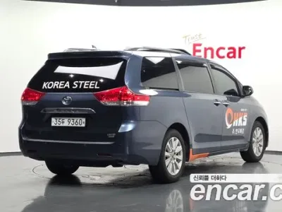 2014 Toyota Sienna 3.5 AWD, фото 2, лот 10034312