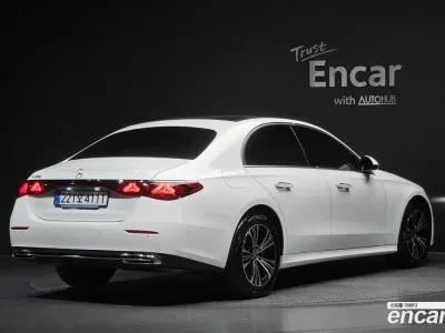2025 Mercedes-Benz E-Class E200 Avantgarde, фото 2, лот 10168482