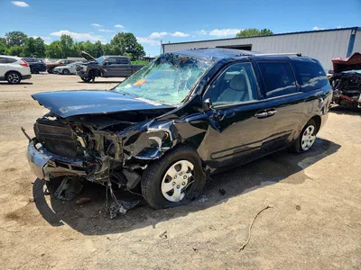 2010 KIA SEDONA LX, фото 1, лот 10775707