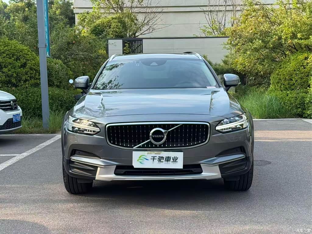 2017 Volvo V90 Cross Country T5 AWD Smart Edition, фото 2, лот 11228087