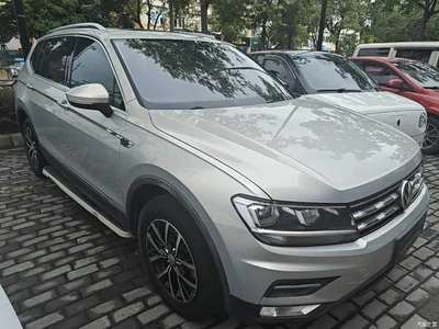 2018 Volkswagen Tiguan L 330TSI Automatic 2WD Luxury Edition, фото 4, лот 11205903