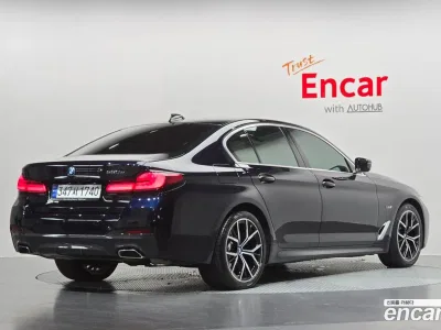 2023 BMW 5-Series 530e M Sport, фото 1, лот 10223463