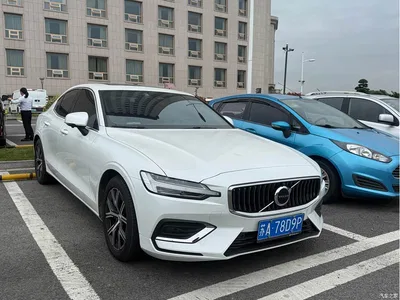 2026 Volvo S60 B4 Smart Luxury Edition, фото 2, лот 11134807