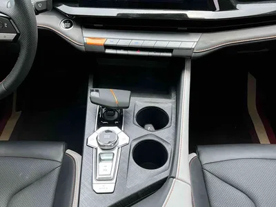 2022 Changan UNI-V 1.5T Premium Model, фото 4, лот 10250648