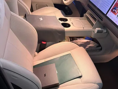 2025 Li Auto Li i8 Standard Edition, фото 3, лот 10830870