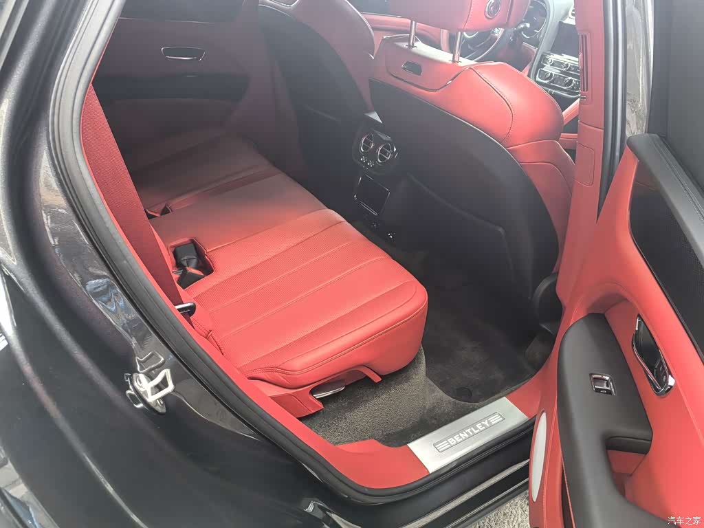 2024 Bentley Bentayga 4.0T V8, фото 4, лот 11226562