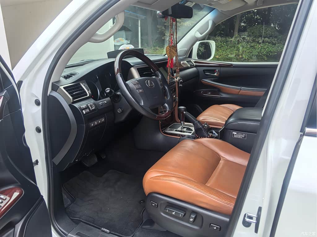 2013 Lexus LX 570, фото 4, лот 11178318