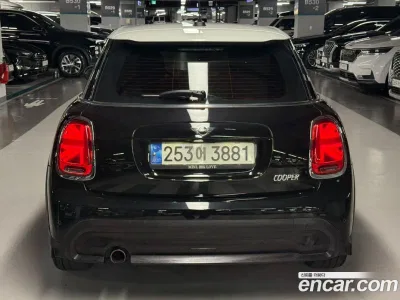 2022 Mini Cooper 5Door Classic, фото 2, лот 10105190