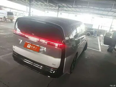2024 Li Auto MEGA Ultra, фото 2, лот 11067120