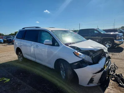 2018 TOYOTA SIENNA LE, фото 4, лот 11556204