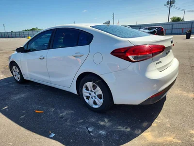 2018 KIA FORTE LX, фото 2, лот 10782599