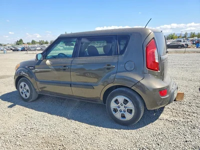 2013 KIA SOUL BASE, фото 2, лот 10780201