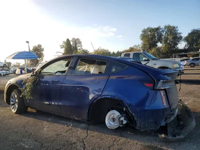 2026 TESLA MODEL Y, фото 2, лот 10856574