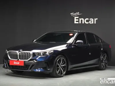 2026 BMW 5-Series 530i xDrive M Sport, фото 1, лот 10218045