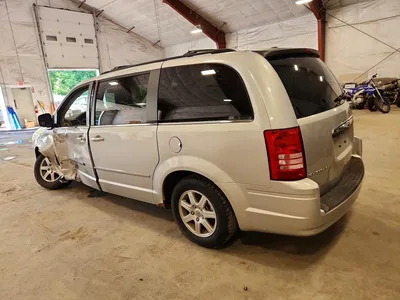 2010 CHRYSLER TOWN & COUNTRY TOURING, фото 2, лот 10868885