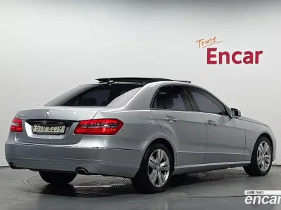 2013 Mercedes-Benz E-Class E300 Elegance, фото 1, лот 10048652