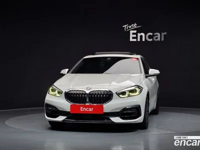 2022 BMW 1-Series 120i Sports, фото 2, лот 10043506