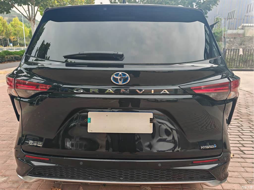 2023 Toyota Granvia 2.5L Hybrid Prestige PLUS Edition, фото 4, лот 11188278