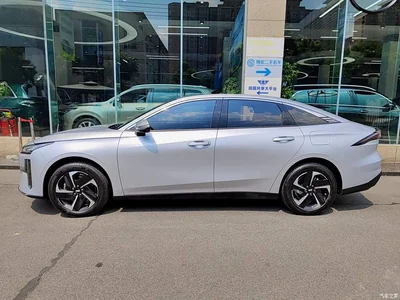 2025 Geely Galaxy Galaxy L6 EM-i 140km Explorer+ Edition, фото 3, лот 10428649