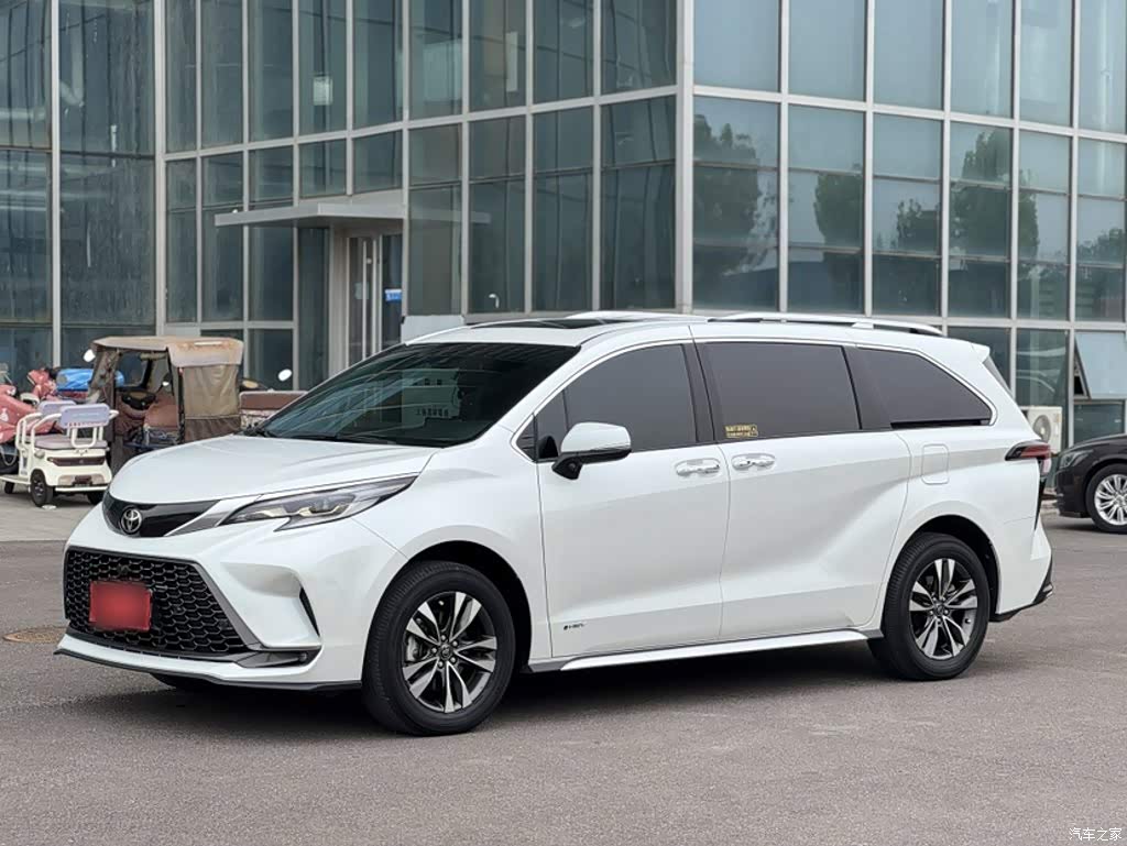 2024 Toyota Granvia 2.5L Hybrid Luxury, фото 1, лот 11218949