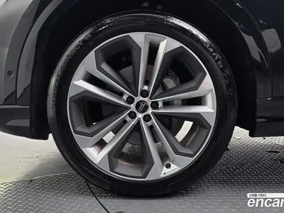 2026 Audi Q8 55 TFSI Quattro Premium, фото 3, лот 10189440