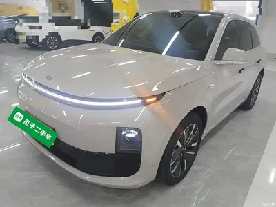 2025 Li Auto L6 Pro Smart Renewal Edition, фото 2, лот 10675502
