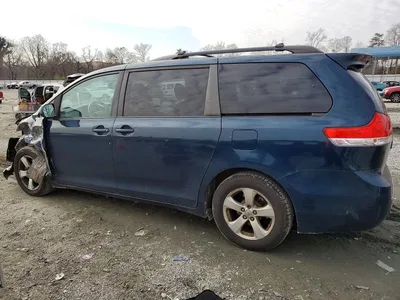 2011 TOYOTA SIENNA LE, фото 2, лот 10494952
