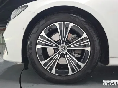 2024 Mercedes-Benz E-Class E200 Avantgarde, фото 3, лот 10059829