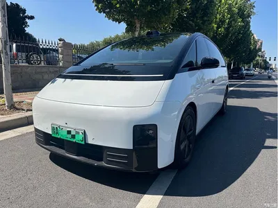 2024 Li Auto MEGA Ultra, фото 1, лот 10447323