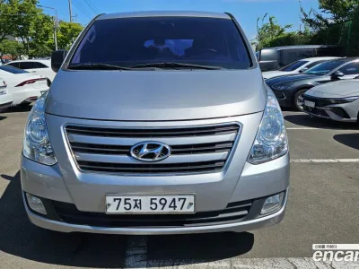2017 Hyundai Starex 12-Seater Wagon, фото 1, лот 10368447
