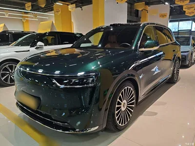 2025 AITO Wenjie AITO M8 Extended Range Ultra 53.4kWh 6-Seater, фото 1, лот 11580075