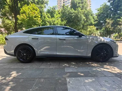2022 Changan UNI-V 1.5T Premium Model, фото 4, лот 10247656