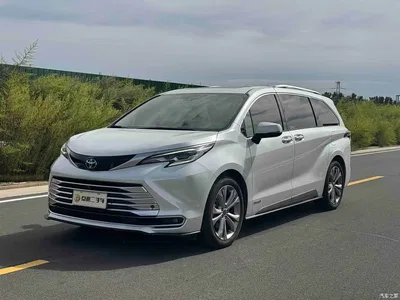 2023 Toyota Sienna 2.5L Hybrid Platinum Edition, фото 1, лот 11177910