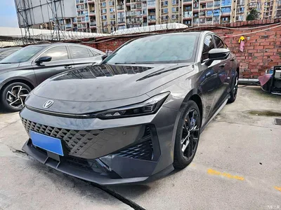 2024 Changan UNI-V 1.5T Deluxe, фото 1, лот 11182969
