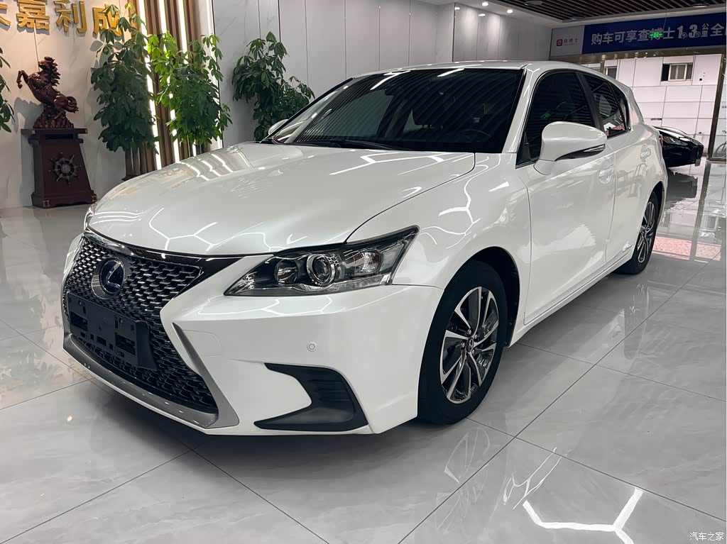 2017 Lexus CT CT200h Elite Edition Monochrome China V, фото 1, лот 11134053