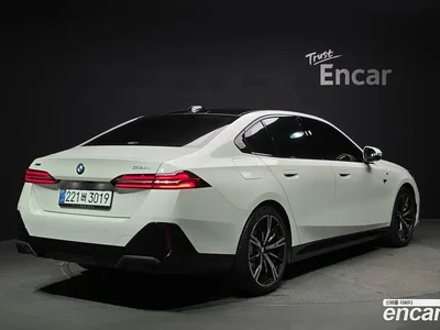 2025 BMW 5-Series 530i xDrive M Sport, фото 1, лот 10108808