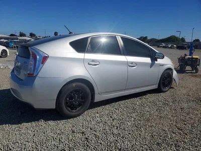 2015 TOYOTA PRIUS THREE, фото 3, лот 10549906