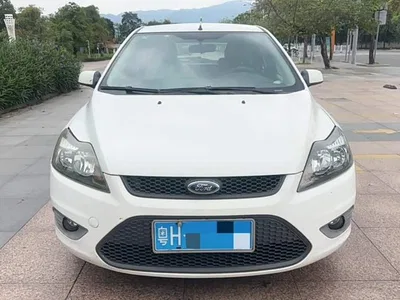 2013 Ford Focus Hatchback Classic 1.8L Automatic Base, фото 1, лот 10397573