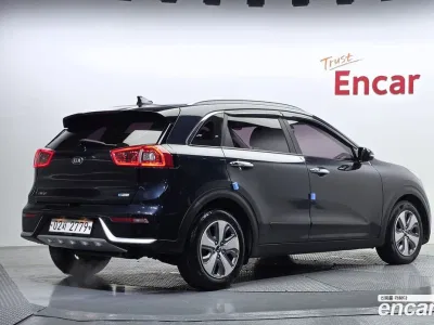2017 Kia Niro Prestige, фото 2, лот 10523784