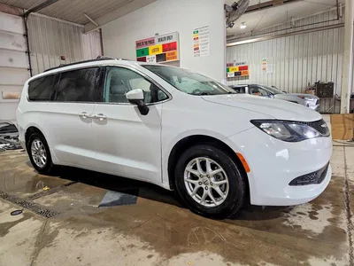 2021 CHRYSLER VOYAGER LXI, фото 4, лот 11144081