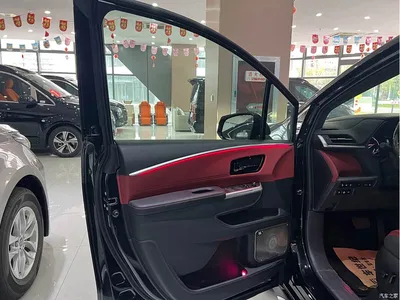 2024 Toyota Granvia 2.5L Hybrid Comfort, фото 4, лот 10383594