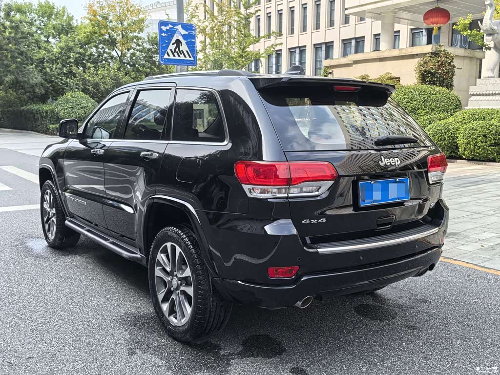 2017 Jeep Grand Cherokee (Import) 3.6L Luxury Navigation Edition, фото 3, лот 11181959