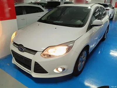 2012 Ford Focus Hatchback 1.6L Manual Trend, фото 1, лот 10283911