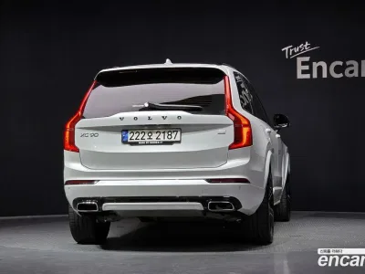 2021 Volvo XC90 T8 R-Design Hybrid, фото 4, лот 10125658