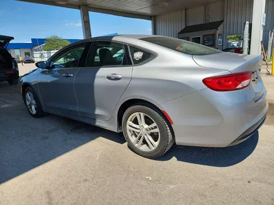 2015 CHRYSLER 200 LX, фото 2, лот 10865527