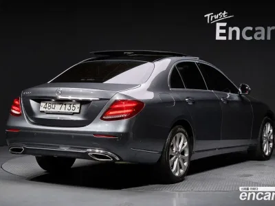 2017 Mercedes-Benz E-Class E300 Exclusive, фото 1, лот 10046185