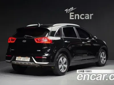 2018 Kia Niro Prestige, фото 2, лот 10028041